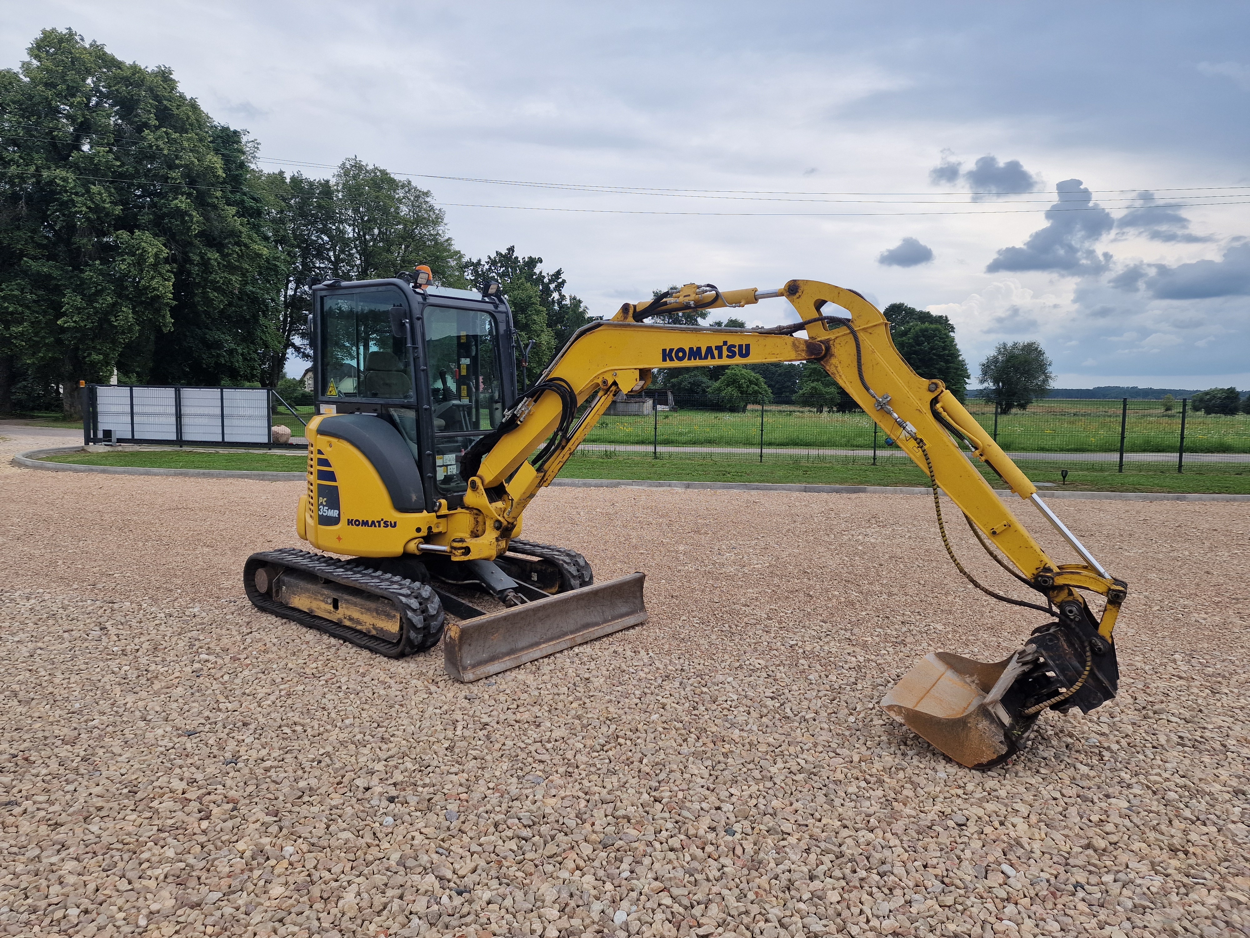 Mini ekskavators Komatsu PC35-MR 