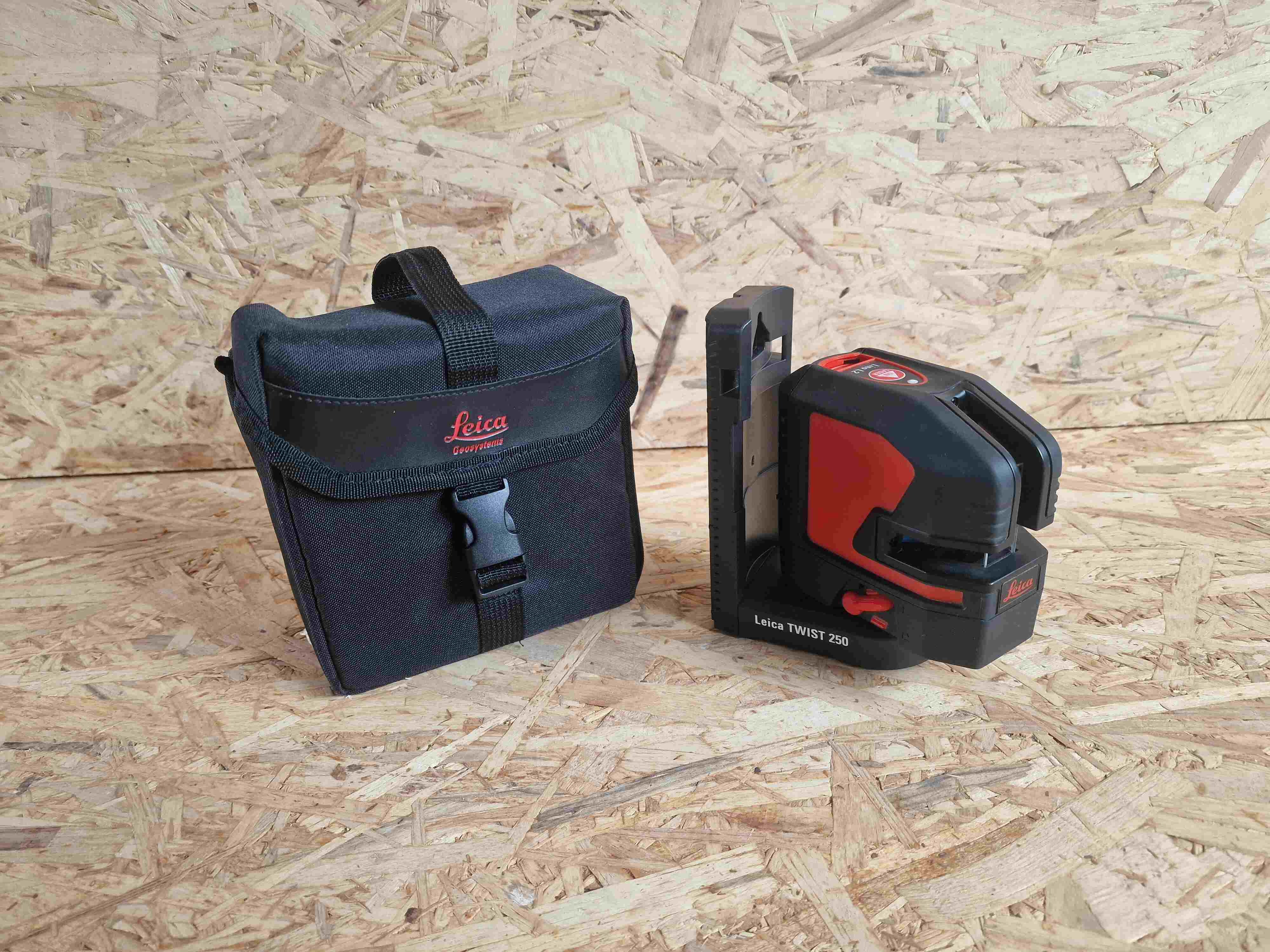 2 plakņu lāzers Leica Lino L2